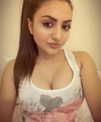 Соблазнительная красотка ждет именно тебя! Я готова исполнить твои самые сокровенные желания и фантазии. Приезжай, и ты окунешься в мир страсти и наслаждения! 9289, 25 лет